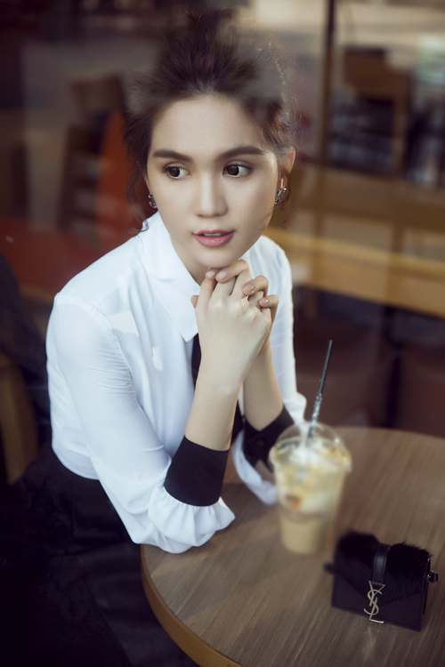 Ngoc Trinh Ngoc Trinh