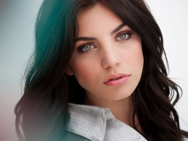 Victoria Furnari Victoria Furnari