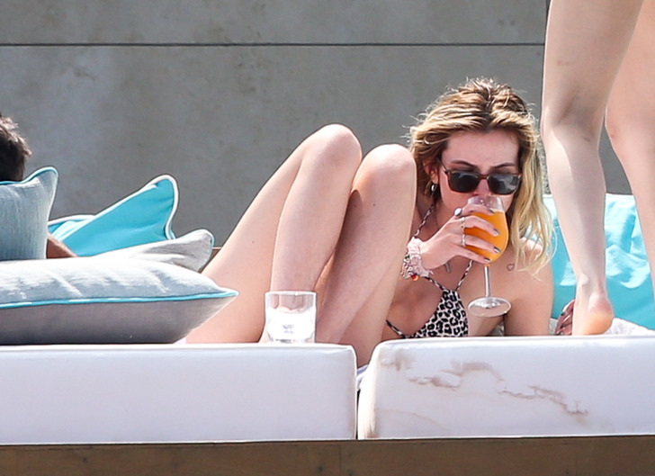 Bella Thorne Bella Thorne