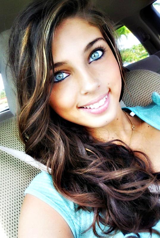 Donia Idrissi Donia Idrissi