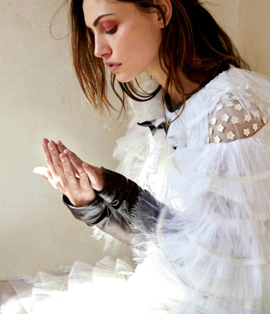 Phoebe Tonkin Phoebe Tonkin