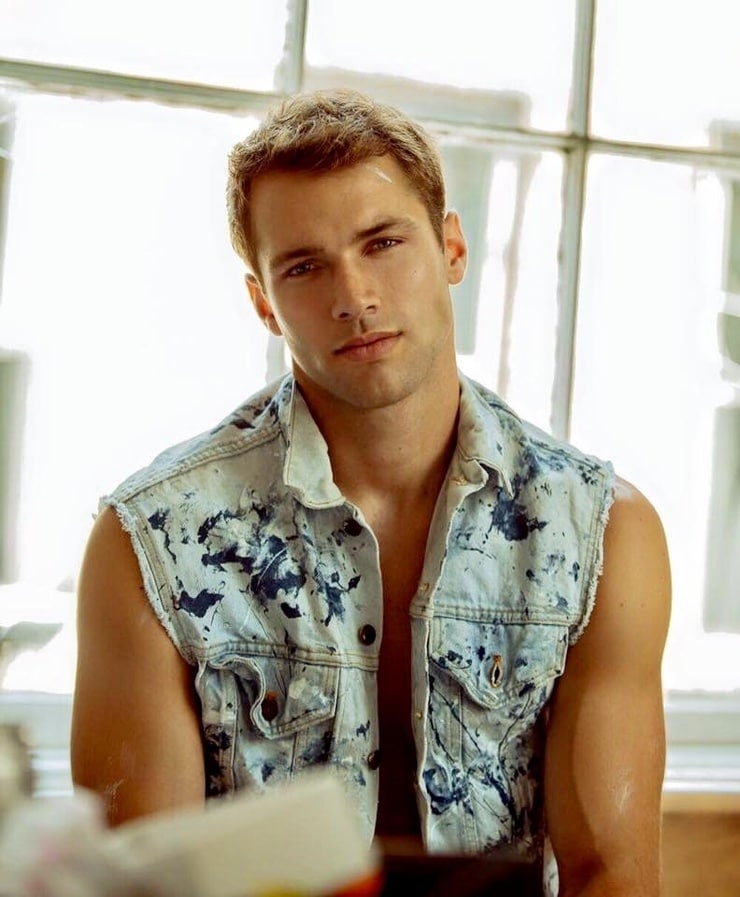 Picture Of Kacey Carrig