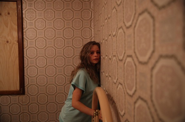 Hounds of Love (2016) Hounds of Love (2016)