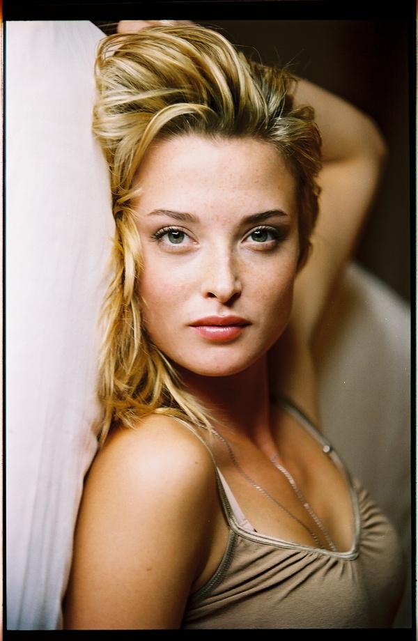 [Obrazek: 600full-emily-baldoni.jpg]