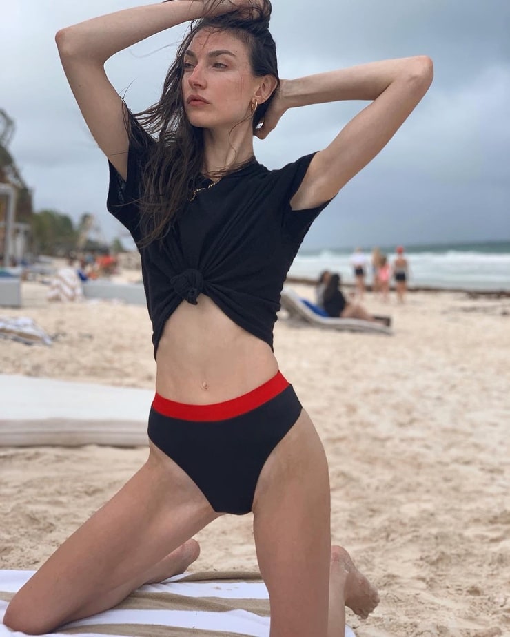 Picture Of Jacquelyn Jablonski