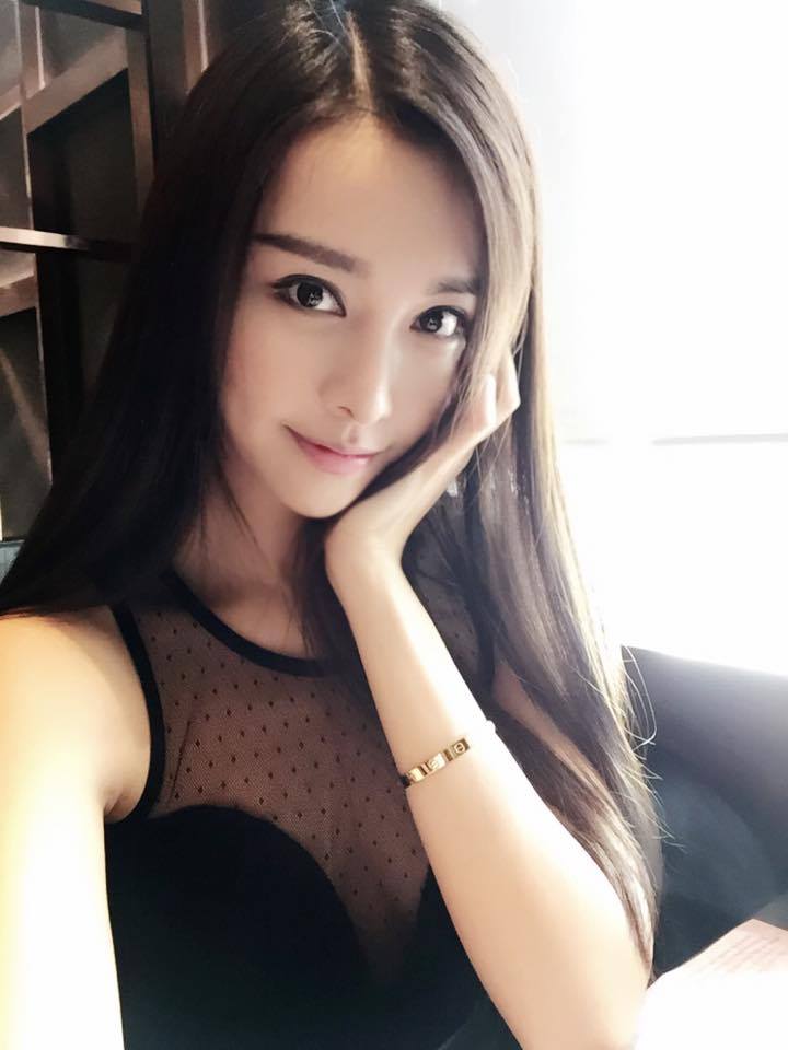 Beautiful chinese college girl wearing