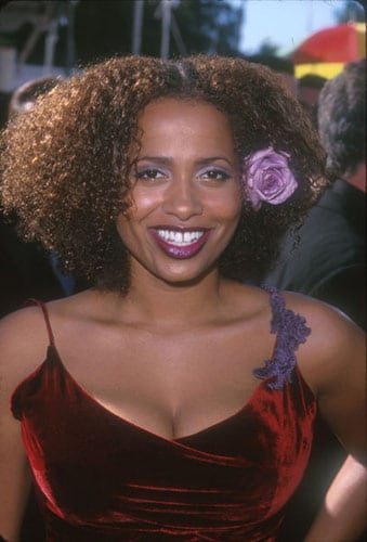 339full-lisa-nicole-carson.jpg