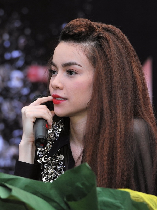 Ho Ngoc Ha Ho Ngoc Ha