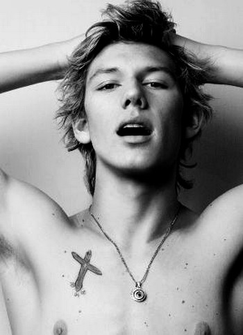 Alex Pettyfer Alex Pettyfer