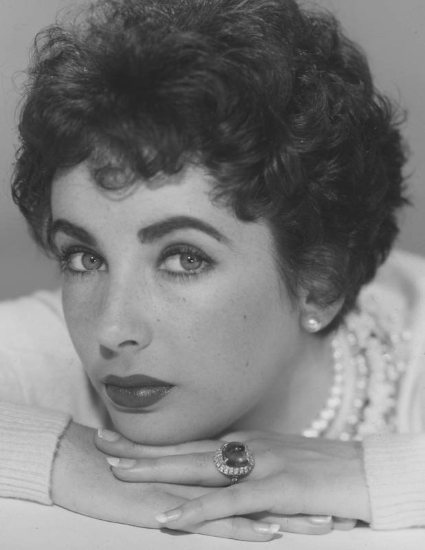 Elizabeth Taylor Elizabeth Taylor