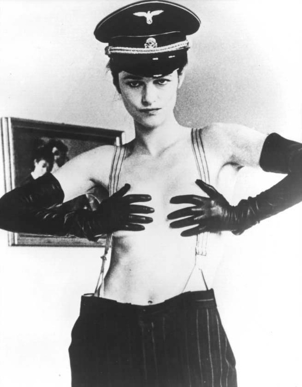 Vintage celebrity drool - Page 2 600full-the-night-porter-photo
