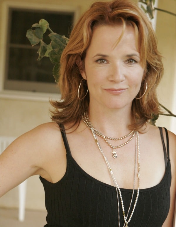 How Much Is Lea Thompson Net Worth Know About Her Career And Awards