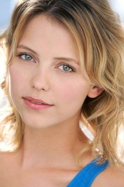 Picture Of Riley Voelkel