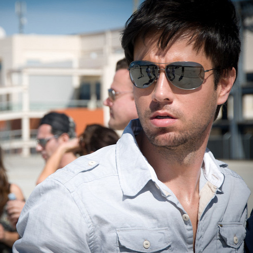 http://iv1.lisimg.com/image/4171809/600full-enrique-iglesias.jpg