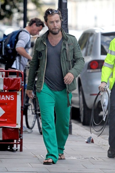 http://iv1.lisimg.com/image/4227366/600full-jude-law.jpg