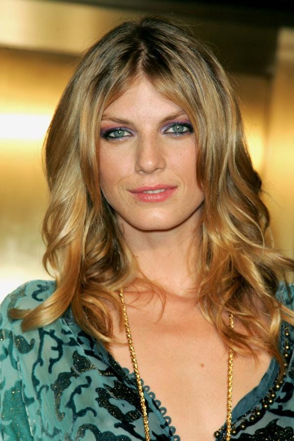 Angela Lindvall Photo