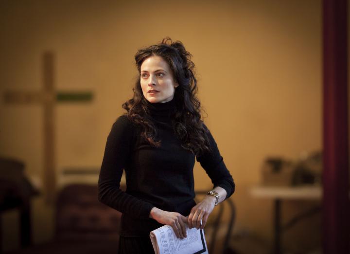 Lara Pulver Lara Pulver