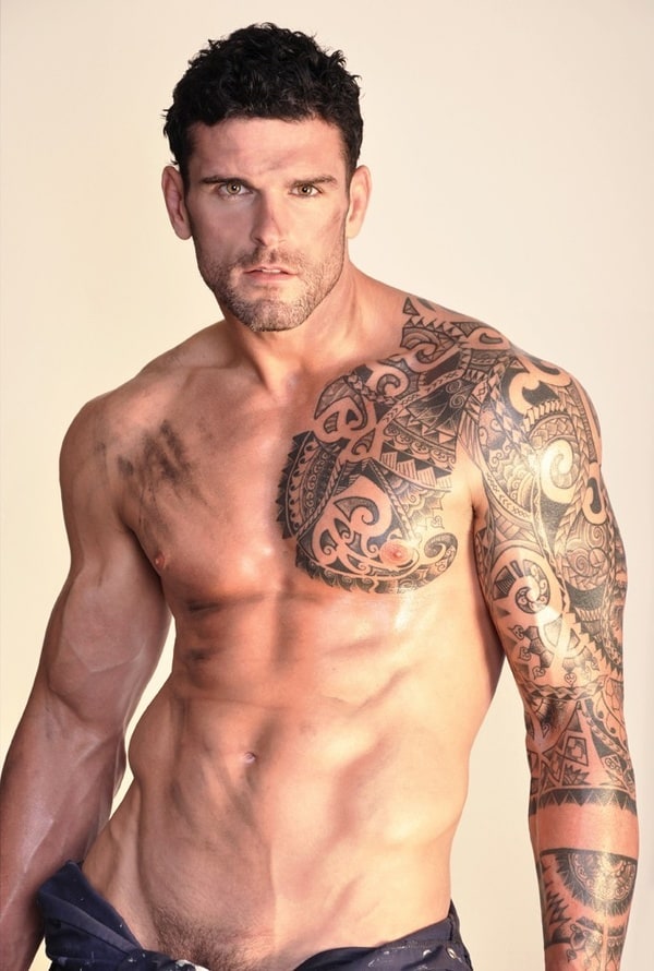 Classify Welsh Rugby Player And Fitness Model Hunk Stuart Reardon