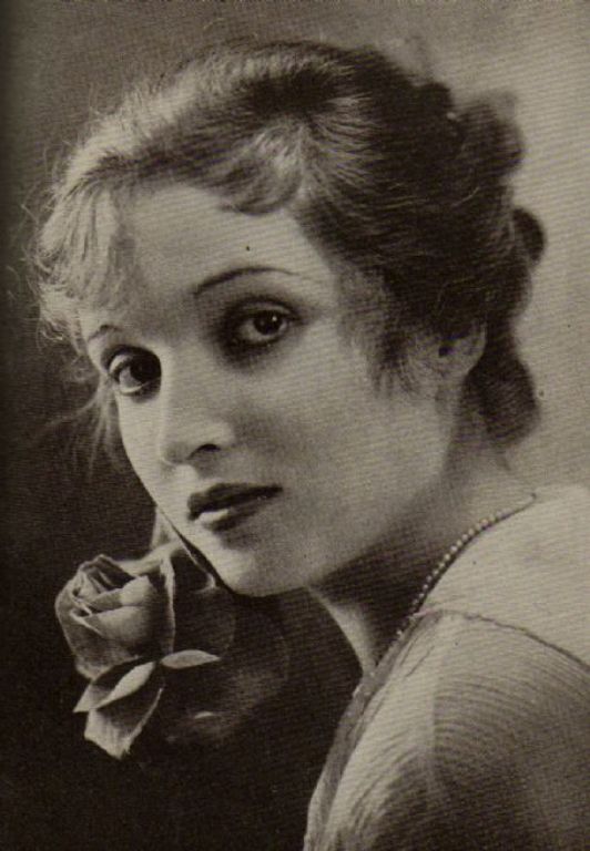 Alice Joyce Alice Joyce