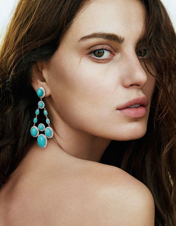 Catrinel Menghia Catrinel Menghia