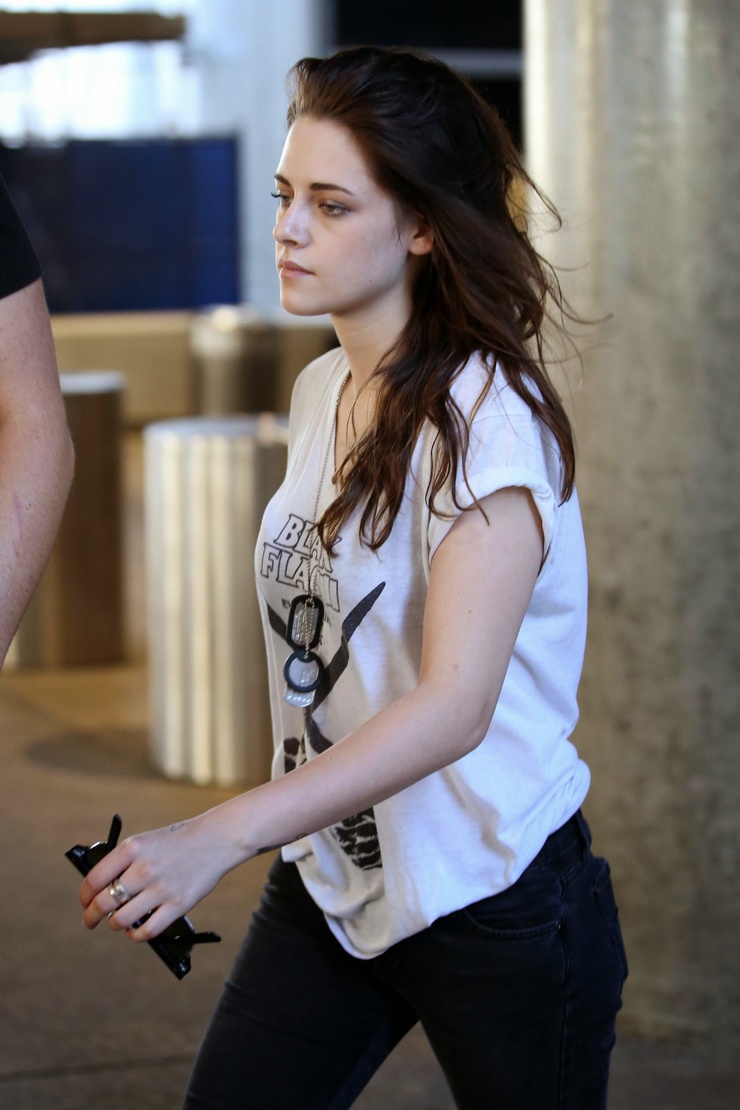 740full-kristen-stewart.jpg