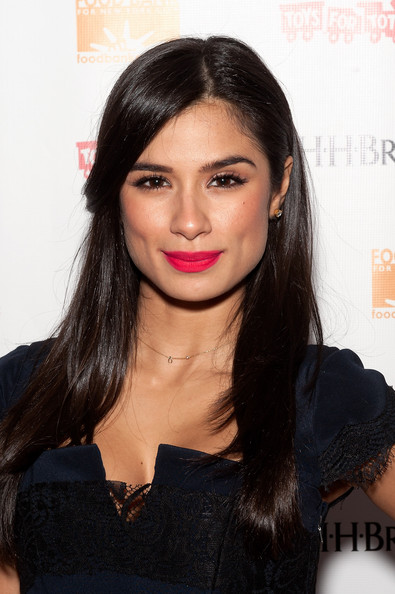 600full-diane-guerrero.jpg