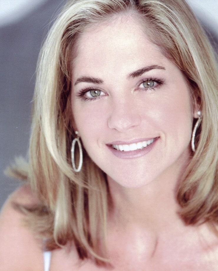 Kassie depaiva facial hair