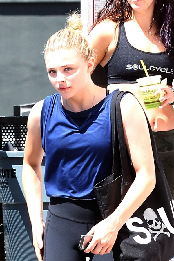 600full-chloe-moretz.jpg