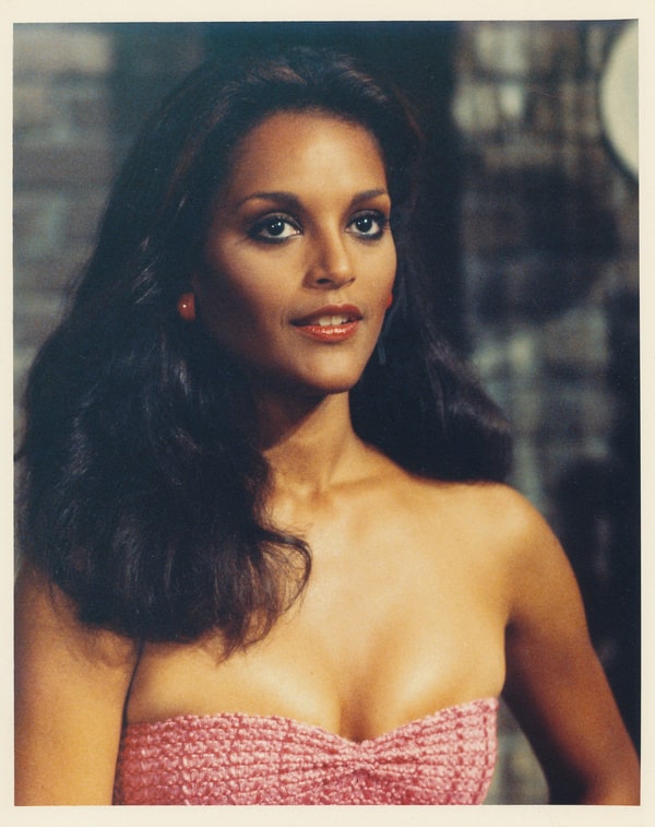 600full-jayne-kennedy.jpg