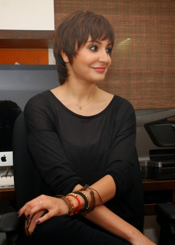 600full-anushka-sharma.jpg