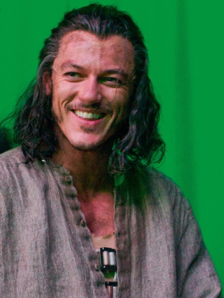 740full-luke-evans.jpg