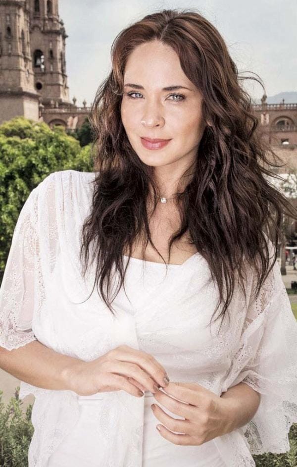Picture of Adriana Louvier