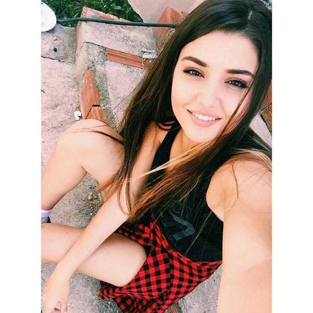 Hande Erçel Hande Erçel