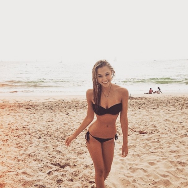 Alexis Ren