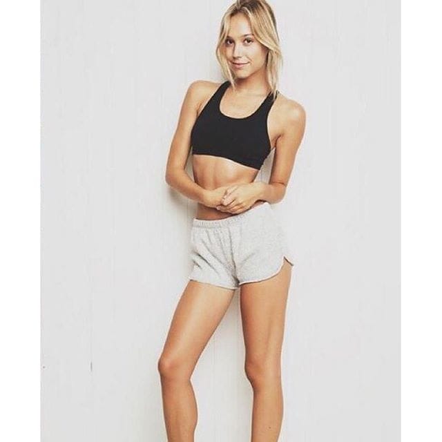 Alexis Ren
