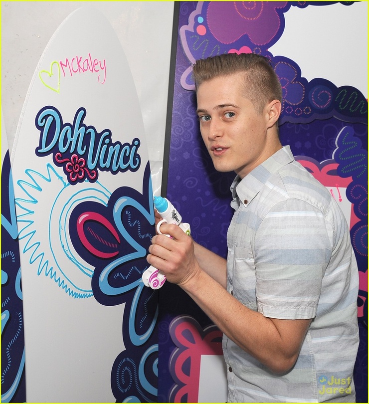 Lucas Grabeel