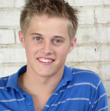 Lucas Grabeel