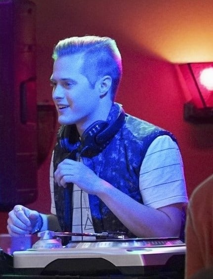 Lucas Grabeel