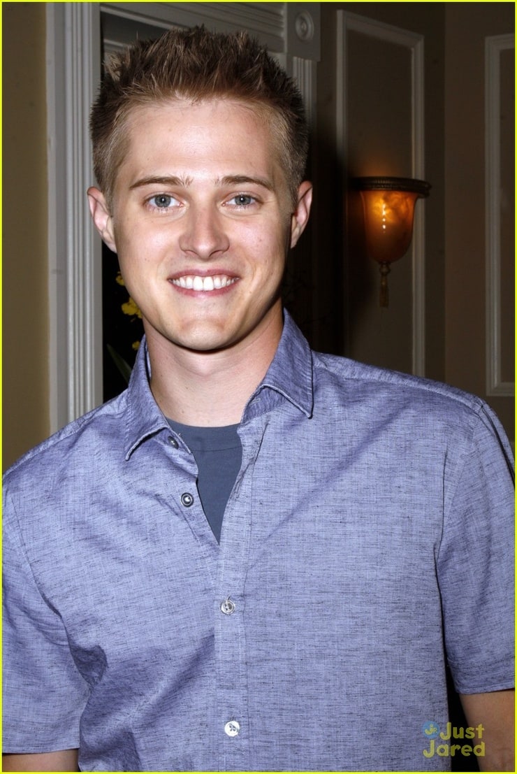 Lucas Grabeel