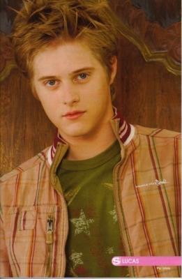 Lucas Grabeel