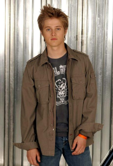 Lucas Grabeel