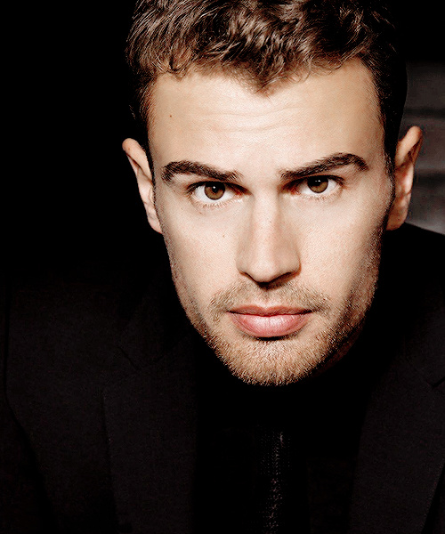 Theo James