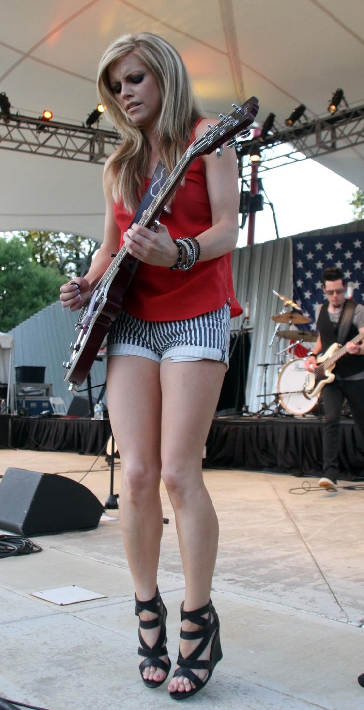 Lindsay Ell image