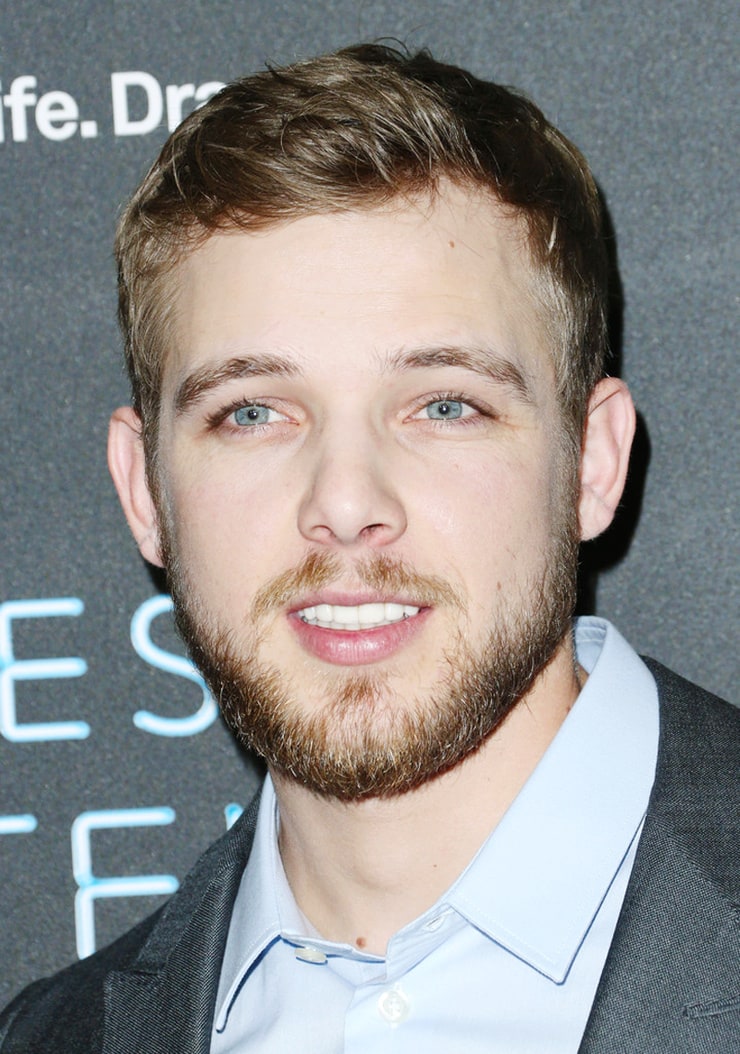 Max Thieriot