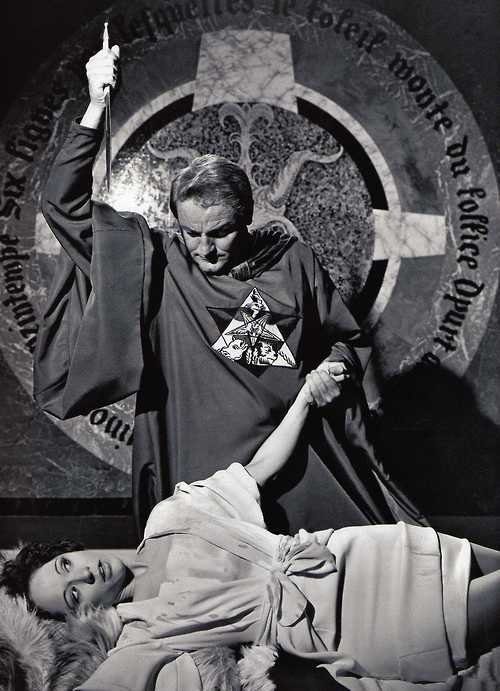 Charles Gray
