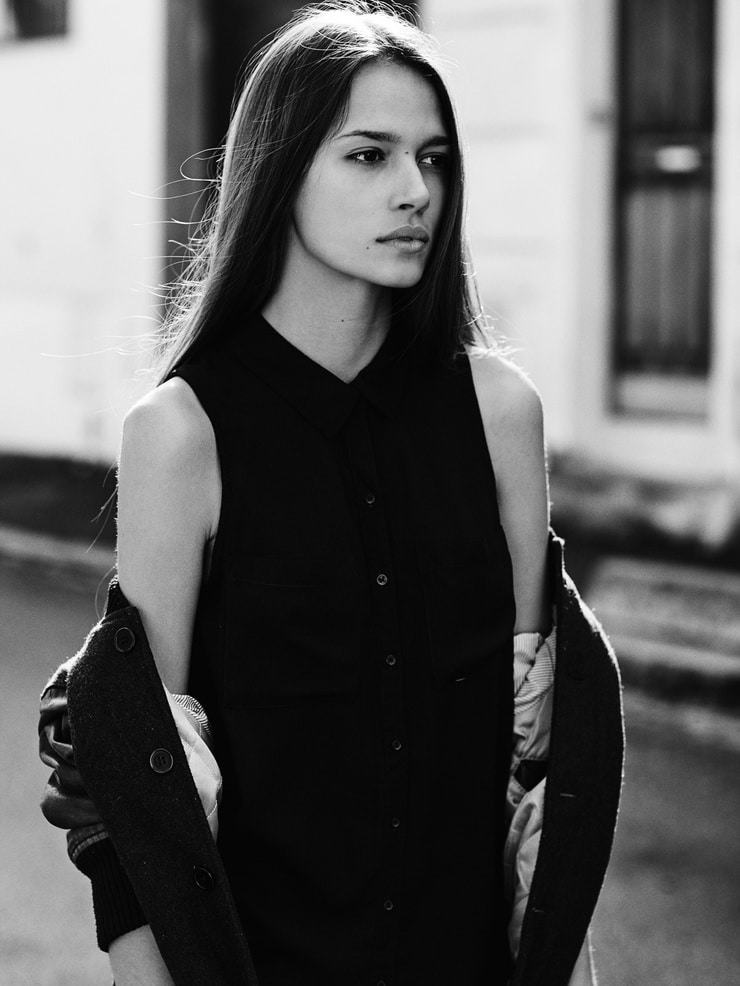 Alena Po Alena Po