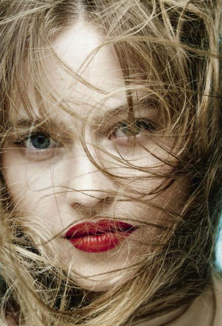 Lou de Laage