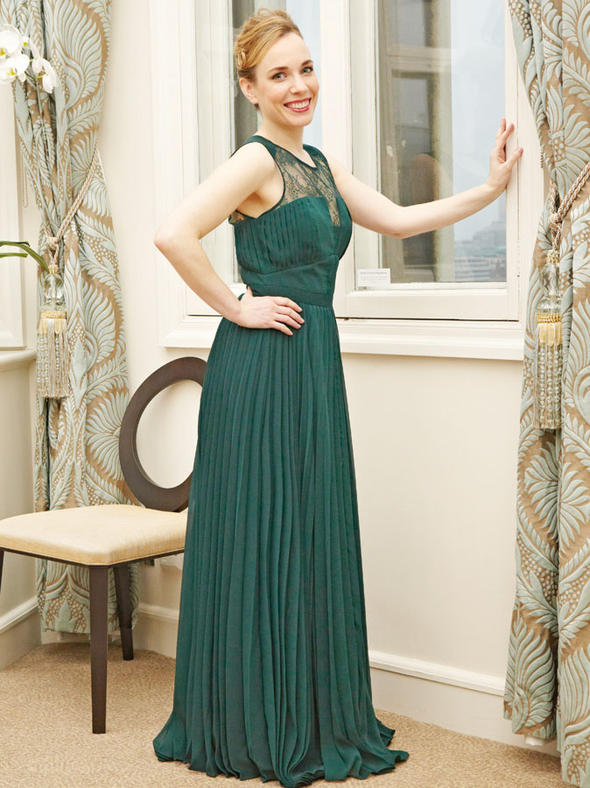 Laura Main Laura Main
