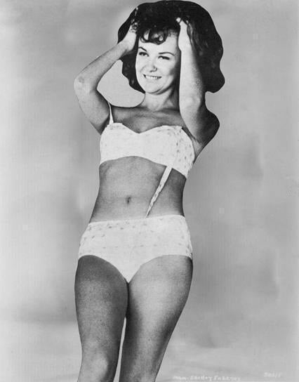 Shelley fabares s full body measurements are 33 inch. 