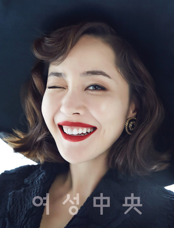 Ji-won Uhm Ji-won Uhm